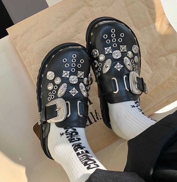 slippers summer women platform rivets punk rock leather mules creative metal fittings casual party shoes female outdoor slides 221017, Black
slippers summer women platform rivets punk rock leather mules creative metal fittings casual party shoes female outdoor slides 221017, Black