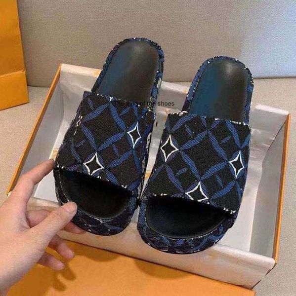 2023 sandals2022 20232023ity slipper woman slippers fashion sandals beach thick bottom classic pattern slipper platform alphabet lady leathe, Black
2023 sandals2022 20232023ity slipper woman slippers fashion sandals beach thick bottom classic pattern slipper platform alphabet lady leathe, Black