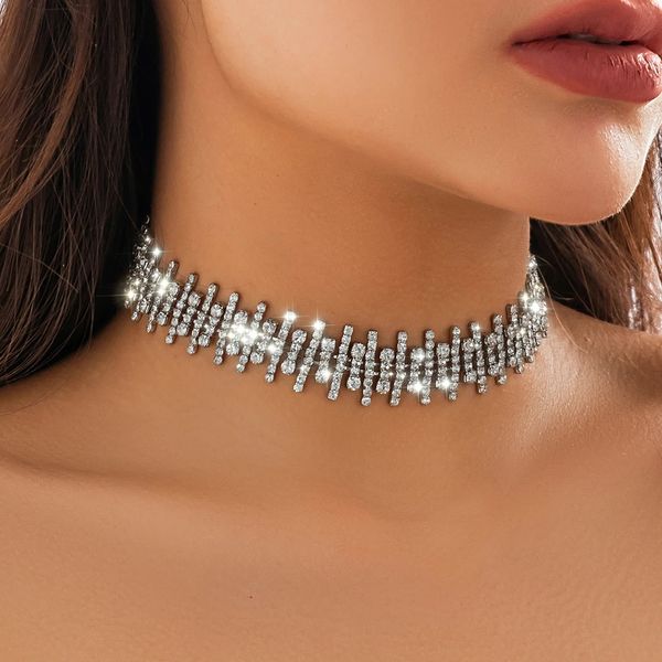 luxury irregular big rhinestone short choker necklace for women exaggerated clavicle chain grunge jewelry, Golden;silver
luxury irregular big rhinestone short choker necklace for women exaggerated clavicle chain grunge jewelry, Golden;silver