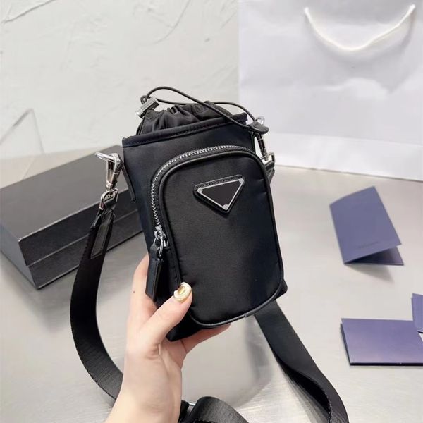 diesel bag p satchel high-quality fashion temperament all-match single shoulder bag crossbody bag men's casual backpack mobile phone ba
diesel bag p satchel high-quality fashion temperament all-match single shoulder bag crossbody bag men's casual backpack mobile phone ba