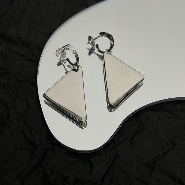 2023 triangle letter p stud earring prad fashion personality jewelry accessories for gift party ap1w, Golden;silver
2023 triangle letter p stud earring prad fashion personality jewelry accessories for gift party ap1w, Golden;silver