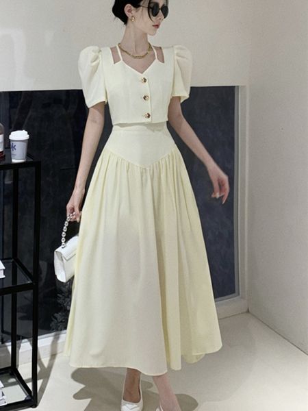 two piece dress summer two piece set for women crop pleated long skirt suit 2 piece sets women outfit conjuntos femininos elegantes 230503, White
two piece dress summer two piece set for women crop pleated long skirt suit 2 piece sets women outfit conjuntos femininos elegantes 230503, White