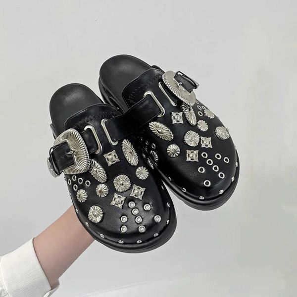 summer women slippers platform rivets punk rock leather mules creative metal fittings casual party shoes female outdoor slides 221031, Black
summer women slippers platform rivets punk rock leather mules creative metal fittings casual party shoes female outdoor slides 221031, Black