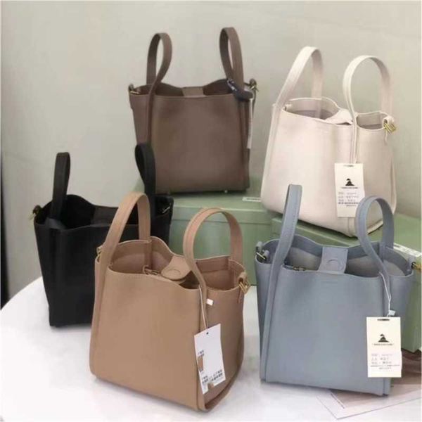 songmont bags women's song new medium basket series handheld one shoulder tote chocolate tofu bowling bag
songmont bags women's song new medium basket series handheld one shoulder tote chocolate tofu bowling bag