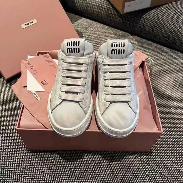 miumiu2023 summer and autumn couples small white shoes made of old leather small dirty shoes soft sole sports shoes fashion slim shoes, Black
miumiu2023 summer and autumn couples small white shoes made of old leather small dirty shoes soft sole sports shoes fashion slim shoes, Black