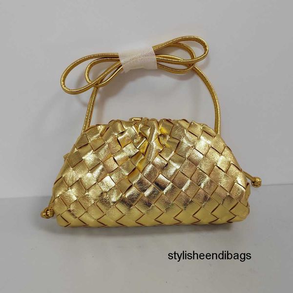 stylisheendibags shoulder bags good quality high capacity ruched criss cross pleated woven bag handmade tote handbag crossbody bag
stylisheendibags shoulder bags good quality high capacity ruched criss cross pleated woven bag handmade tote handbag crossbody bag
