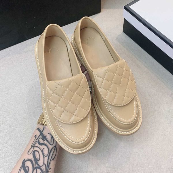 turned-over casual channel shallow fashion c brand luxury edge loafers mouth shoes flat shoes woman female genuine leather single shoes, Black
turned-over casual channel shallow fashion c brand luxury edge loafers mouth shoes flat shoes woman female genuine leather single shoes, Black