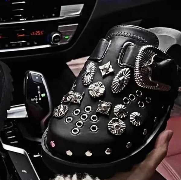 chic slippers summer women platform rivets punk rock leather mules creative metal fittings casual party shoes female outdoor slides 221017, Black
chic slippers summer women platform rivets punk rock leather mules creative metal fittings casual party shoes female outdoor slides 221017, Black