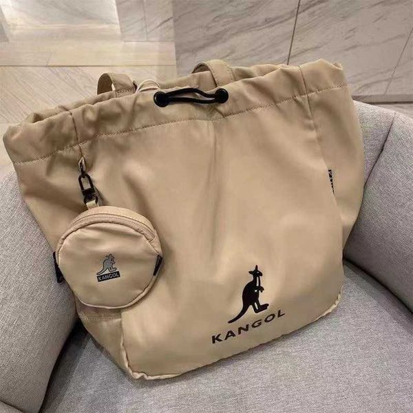 2022 korean new women's large capacity fashion waterproof shopping one shoulder tote mother bag
2022 korean new women's large capacity fashion waterproof shopping one shoulder tote mother bag