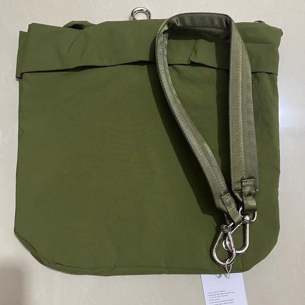 lu yoga handbag female wet waterproof medium luggage bag short travel bag 19l with brand logo sports storage bag lw9cc1s
lu yoga handbag female wet waterproof medium luggage bag short travel bag 19l with brand logo sports storage bag lw9cc1s
