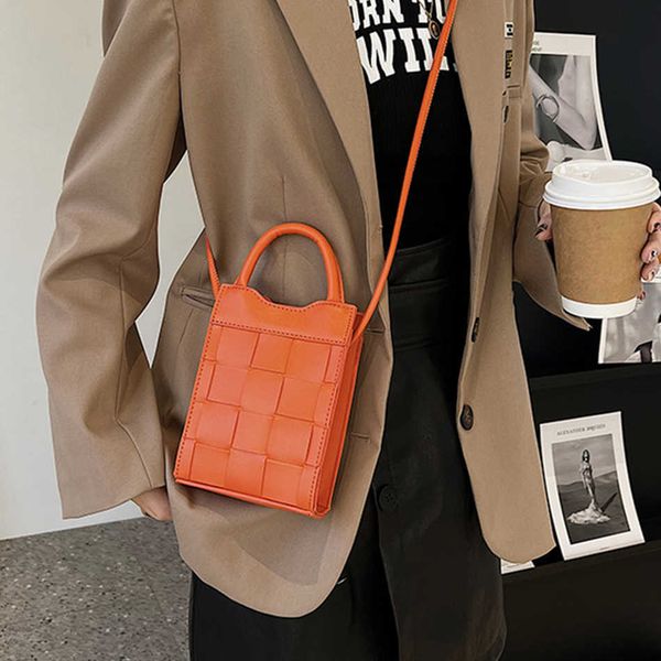 nxy fashion women small crossbody bags luxury design mini weave female shoulder handbags and purses trend new summer phone tote bag 230424
nxy fashion women small crossbody bags luxury design mini weave female shoulder handbags and purses trend new summer phone tote bag 230424