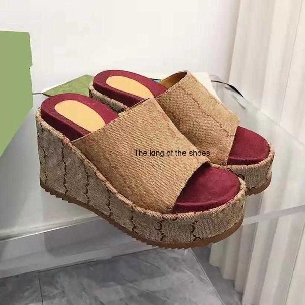 2023 sandalsdesigner slippers denim slippers platform sandals classic women sandals embroidered letter sandal thick bottom wedge shoes rubbe, Black
2023 sandalsdesigner slippers denim slippers platform sandals classic women sandals embroidered letter sandal thick bottom wedge shoes rubbe, Black