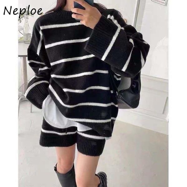 dress neploe 2022 autumn winter chic casual temperament twopiece sets femme loose lazy style knit striped sweater high waist shorts, White
dress neploe 2022 autumn winter chic casual temperament twopiece sets femme loose lazy style knit striped sweater high waist shorts, White