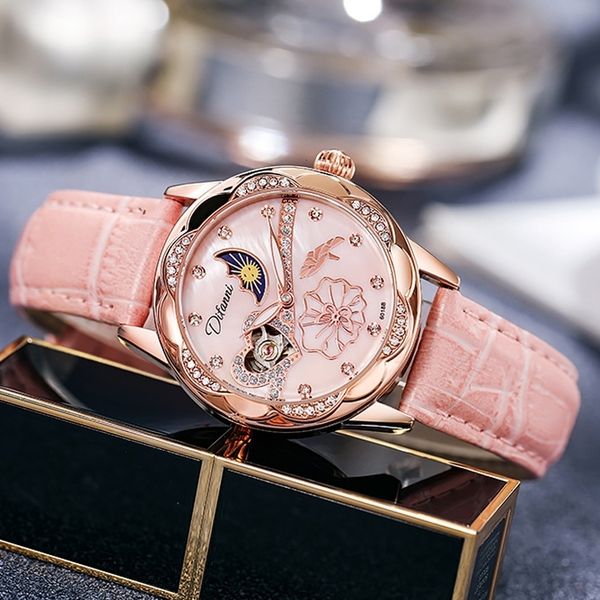wristwatches jam tangan mekanis otomatis kulit baru 2023 wanita bermerek mewah kedap air berlian elegan hadiah 230428, Slivery;brown
wristwatches jam tangan mekanis otomatis kulit baru 2023 wanita bermerek mewah kedap air berlian elegan hadiah 230428, Slivery;brown
