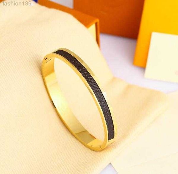 classics designer bracelet for mens women full diamond gold silver rose bracelets stainless steel hip-hop jewelry, Golden;silver
classics designer bracelet for mens women full diamond gold silver rose bracelets stainless steel hip-hop jewelry, Golden;silver