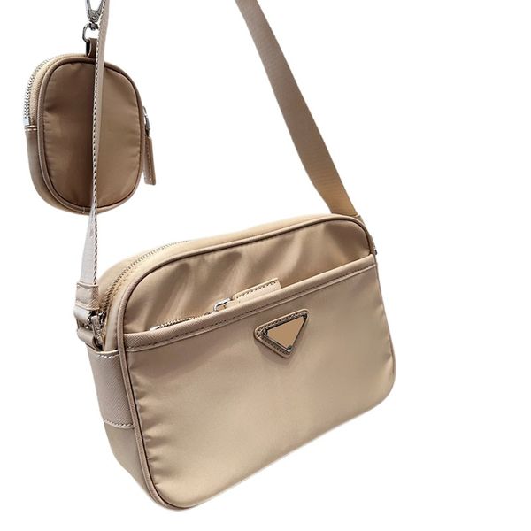luxury designer handbag nylon messenger bag classic three-piece suit ladies underarm shoulder wallet fashion retro star 23 15cm
luxury designer handbag nylon messenger bag classic three-piece suit ladies underarm shoulder wallet fashion retro star 23 15cm