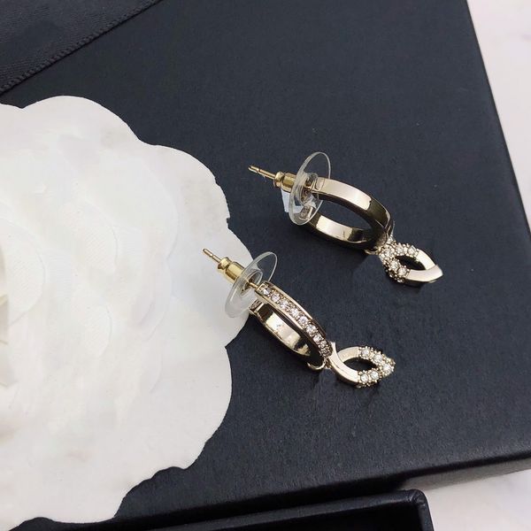 ccity stud various new women ear studsc earring fashion designer letters earing accessories for dinner party earrings 378, Golden;silver
ccity stud various new women ear studsc earring fashion designer letters earing accessories for dinner party earrings 378, Golden;silver