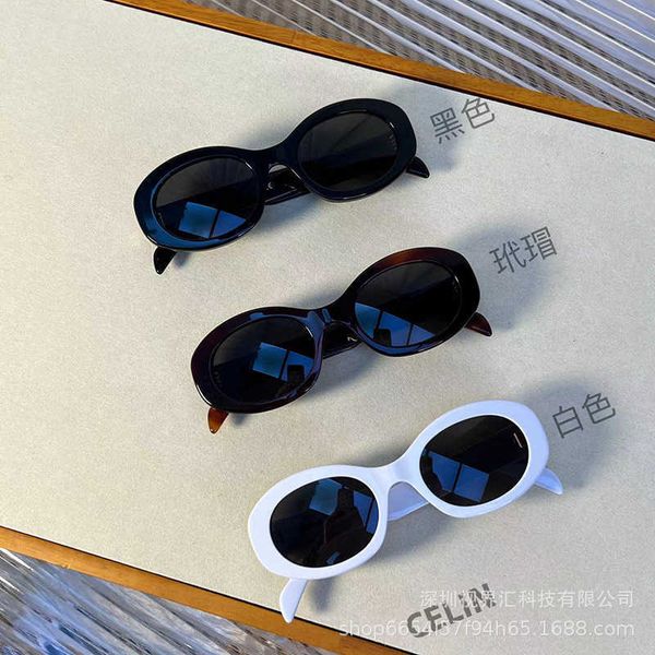 triumphal arch for women high level sensation net red star the same cl40194u anti ultraviolet sunglasses, White;black
triumphal arch for women high level sensation net red star the same cl40194u anti ultraviolet sunglasses, White;black