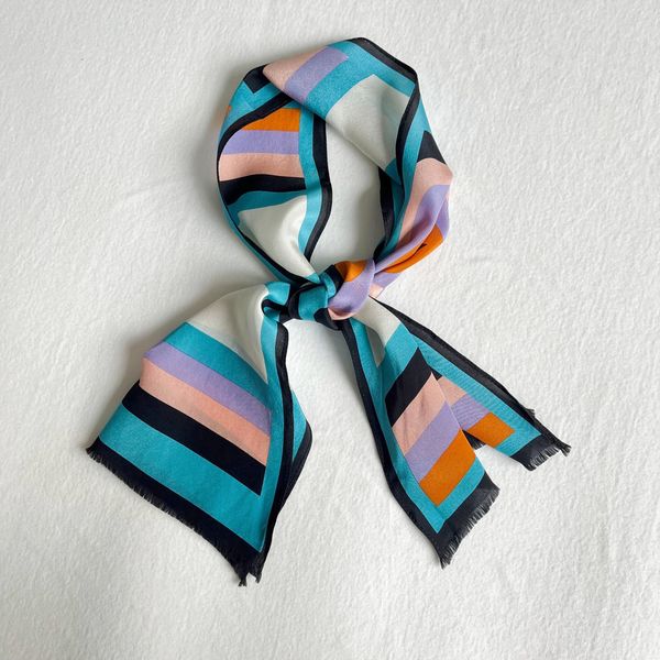 2023 new mulberry silk scarf color matching scarf women's wrap hair diamond tassel scarf decorative scarf, Blue;gray
2023 new mulberry silk scarf color matching scarf women's wrap hair diamond tassel scarf decorative scarf, Blue;gray