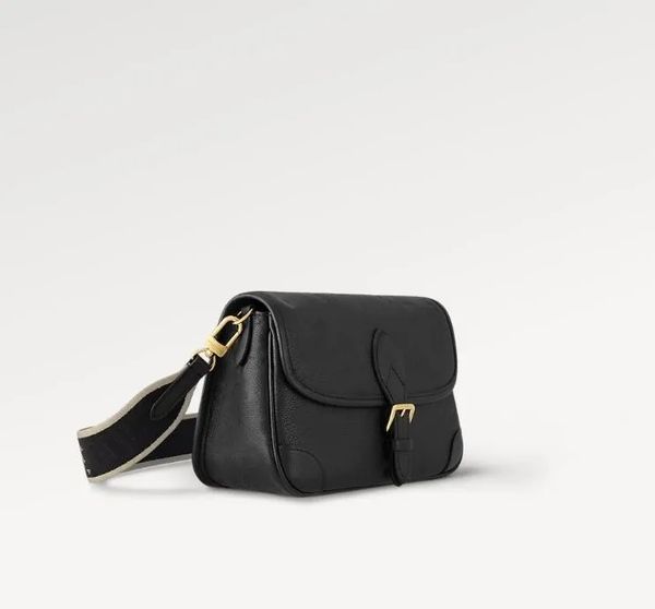 diane designer bag ladies shoulder bag luxury brand classic vintage underarm diagonal multipurpose large capacity bag casual tote bags class
diane designer bag ladies shoulder bag luxury brand classic vintage underarm diagonal multipurpose large capacity bag casual tote bags class