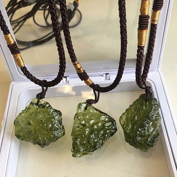 chokers natural unique crystal quartz necklace green stone moldavite pendant meteorite outer space aerolite impact glass healing energy 2305, Golden;silver
chokers natural unique crystal quartz necklace green stone moldavite pendant meteorite outer space aerolite impact glass healing energy 2305, Golden;silver
