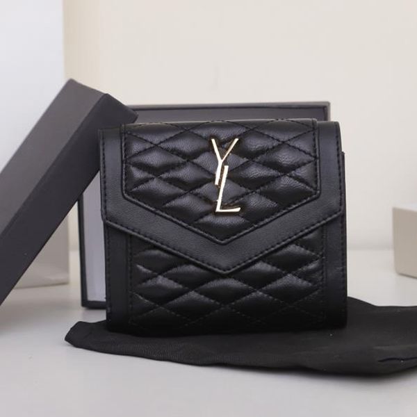 designer wallets womans purses wholesale leather card package multicolor cash sheepskin wallet purse short cards holder clutch mens classic, Red;black
designer wallets womans purses wholesale leather card package multicolor cash sheepskin wallet purse short cards holder clutch mens classic, Red;black