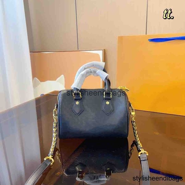 luxury brand speedy nano pillow bags totes papillon bb bubblegram 2023ss collection shoudler bag embossing monograms leather cross body hand
luxury brand speedy nano pillow bags totes papillon bb bubblegram 2023ss collection shoudler bag embossing monograms leather cross body hand