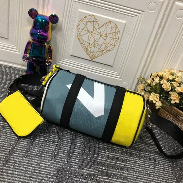designer men crossbody bag cowhide grain surface cylinder colored embossed single shoulder bag monograas classic letter large capacity tote
designer men crossbody bag cowhide grain surface cylinder colored embossed single shoulder bag monograas classic letter large capacity tote