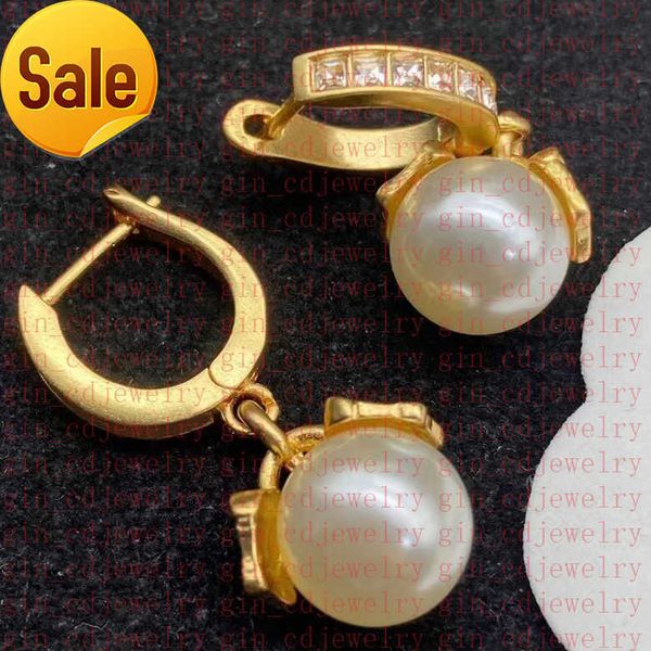 fashion designer earrings v letter banshee medusa head 18k gold plated womens ve221, Golden
fashion designer earrings v letter banshee medusa head 18k gold plated womens ve221, Golden