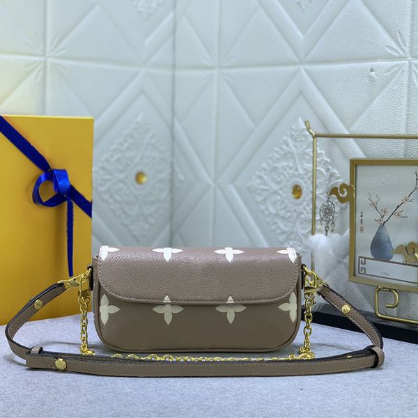 crossbody bag designer bag womens fashion chain tote printed leather shoulder bag temperament purse mobile phone bag #82210
crossbody bag designer bag womens fashion chain tote printed leather shoulder bag temperament purse mobile phone bag #82210