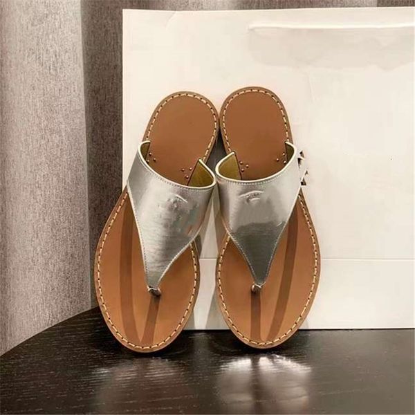 fashion slippers 2023 luxury design summer celins men and women flat shoes thick sole leather rubber letter logo casual cartoon slippers 01-, Black
fashion slippers 2023 luxury design summer celins men and women flat shoes thick sole leather rubber letter logo casual cartoon slippers 01-, Black