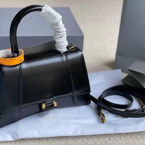 hourglass bag designer one shoulder bag handbag tote women's wallet fashion brand crocodile pattern handheld handbag luxury crossbody b
hourglass bag designer one shoulder bag handbag tote women's wallet fashion brand crocodile pattern handheld handbag luxury crossbody b