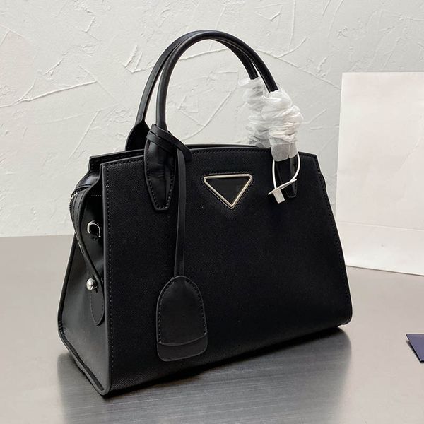 brand handbags designer bags women tote bag fashion shoulder bag crossbody messenger purses casual handle wallet man cross body totes
brand handbags designer bags women tote bag fashion shoulder bag crossbody messenger purses casual handle wallet man cross body totes