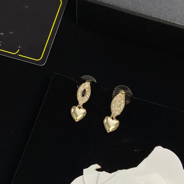 ccity stud various new women ear studsc earring fashion designer letters earing accessories for dinner party earrings 452, Golden;silver
ccity stud various new women ear studsc earring fashion designer letters earing accessories for dinner party earrings 452, Golden;silver