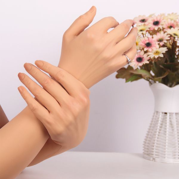costume accessories artificial female sleeve high-simulation silicone cover lifelike fake hands burn scars for cosplay halloween, Silver
costume accessories artificial female sleeve high-simulation silicone cover lifelike fake hands burn scars for cosplay halloween, Silver