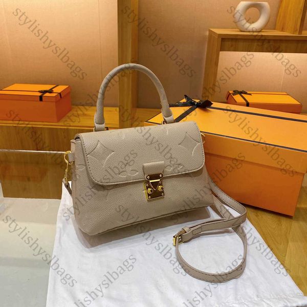 madeleine bb shoudler bag women crossbody designer handbag ladies purse wallet embossed letters s-lock removable shoulder strap eveing backp
madeleine bb shoudler bag women crossbody designer handbag ladies purse wallet embossed letters s-lock removable shoulder strap eveing backp