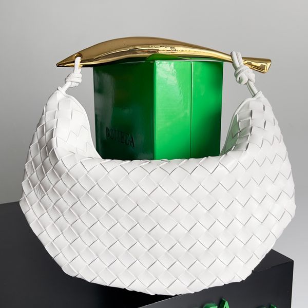 2023 shark braided bag large capacity hand carried dumpling bag solid color metal handle casual ladies bag wholesale
2023 shark braided bag large capacity hand carried dumpling bag solid color metal handle casual ladies bag wholesale