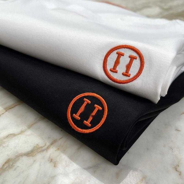 luxury designer tshirt mens womens sweatshirt h embroidered round neck tee cotton short sleeve tshirt pullover polos shirt fashion casual t-, White;black 
luxury designer tshirt mens womens sweatshirt h embroidered round neck tee cotton short sleeve tshirt pullover polos shirt fashion casual t-, White;black