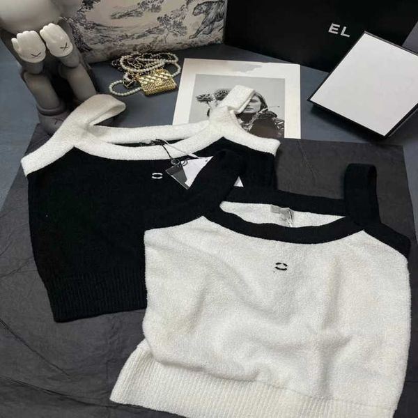 designer t shirt shirt spring/summer 2023 fragrance small letters foreign contrast color panel u neck strap knit, White;black
designer t shirt shirt spring/summer 2023 fragrance small letters foreign contrast color panel u neck strap knit, White;black