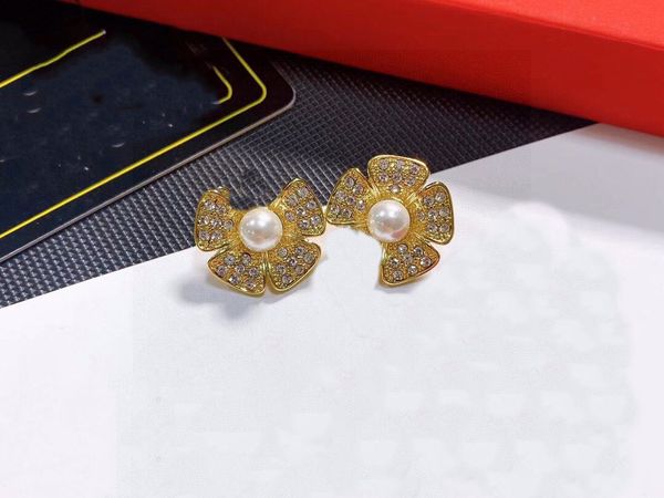 2023 ccity stud various new women ear studsc earring fashion designer letters earing accessories for dinner party earrings 78, Golden;silver
2023 ccity stud various new women ear studsc earring fashion designer letters earing accessories for dinner party earrings 78, Golden;silver