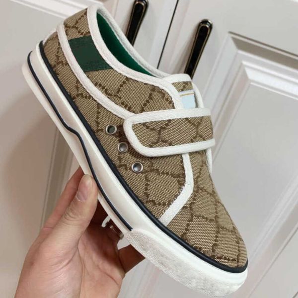 woman blue loafer designer guccis gg guccy rubber tennis man 1977 white sneakers green canvas sole shoes letter embroidery casual shoe
woman blue loafer designer guccis gg guccy rubber tennis man 1977 white sneakers green canvas sole shoes letter embroidery casual shoe