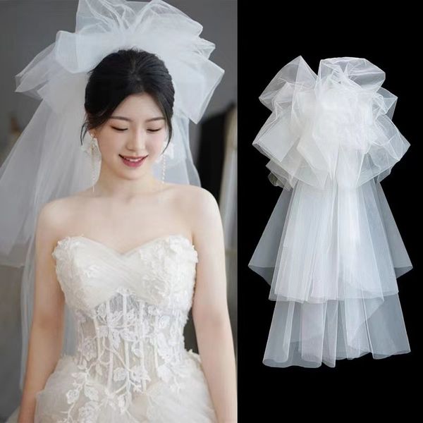 2023 new headdress scratching bubble cloud fluffy headdress bridal style street shooting wedding dress, Black
2023 new headdress scratching bubble cloud fluffy headdress bridal style street shooting wedding dress, Black