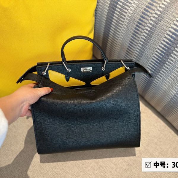 large capacity tote bag fashion women shopping totes r handbags classic crossbody bags artwork high-quality handbag wholesale
large capacity tote bag fashion women shopping totes r handbags classic crossbody bags artwork high-quality handbag wholesale