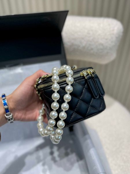 designer bag small fragrant wind lingge square bag pearl chain mini cross body bag small flap handbag classic famous fashion mini travel cro
designer bag small fragrant wind lingge square bag pearl chain mini cross body bag small flap handbag classic famous fashion mini travel cro