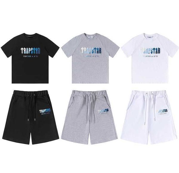 trapstar towel embroidery simple letters men and women loose casual high street short sleeved t-shirt shorts capris, Black;white
trapstar towel embroidery simple letters men and women loose casual high street short sleeved t-shirt shorts capris, Black;white