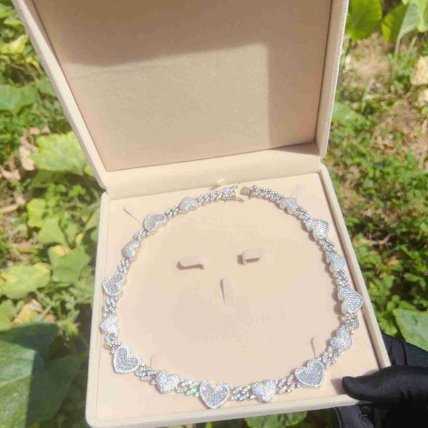 silver 925 heart necklace new design iced out fine jewelry vvs moissanite diamond hip hop jewelry cuban link chain
silver 925 heart necklace new design iced out fine jewelry vvs moissanite diamond hip hop jewelry cuban link chain