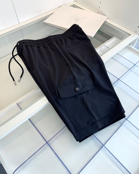 2023 men's elastic waist casual shorts luxury brand quality design summer new pocket style capris, White;black
2023 men's elastic waist casual shorts luxury brand quality design summer new pocket style capris, White;black