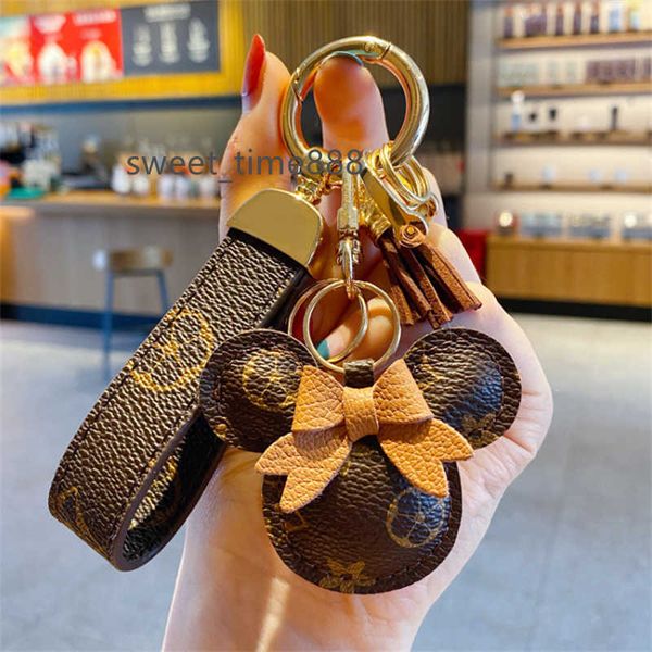 accessories designer keychain mouse diamond key chain design car key chains bag charm favor flower pendant jewelry keyring fashion pu ing, Silver
accessories designer keychain mouse diamond key chain design car key chains bag charm favor flower pendant jewelry keyring fashion pu ing, Silver