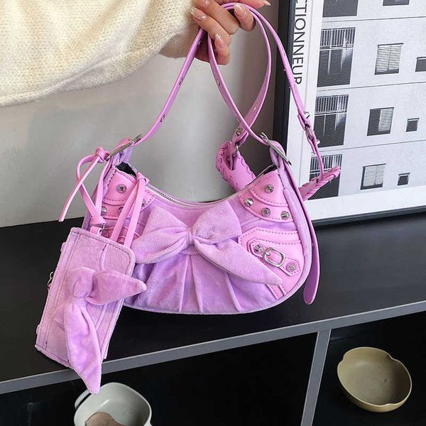 bag 2023 new locomotive bag mini rivet drill buckle tassel crescent pleated velvet bag sling single shoulder shoe bag
bag 2023 new locomotive bag mini rivet drill buckle tassel crescent pleated velvet bag sling single shoulder shoe bag