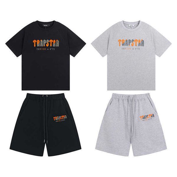 summer new fashion brand american short sleeve set trapstar letter embroidery sports set, Black;white
summer new fashion brand american short sleeve set trapstar letter embroidery sports set, Black;white